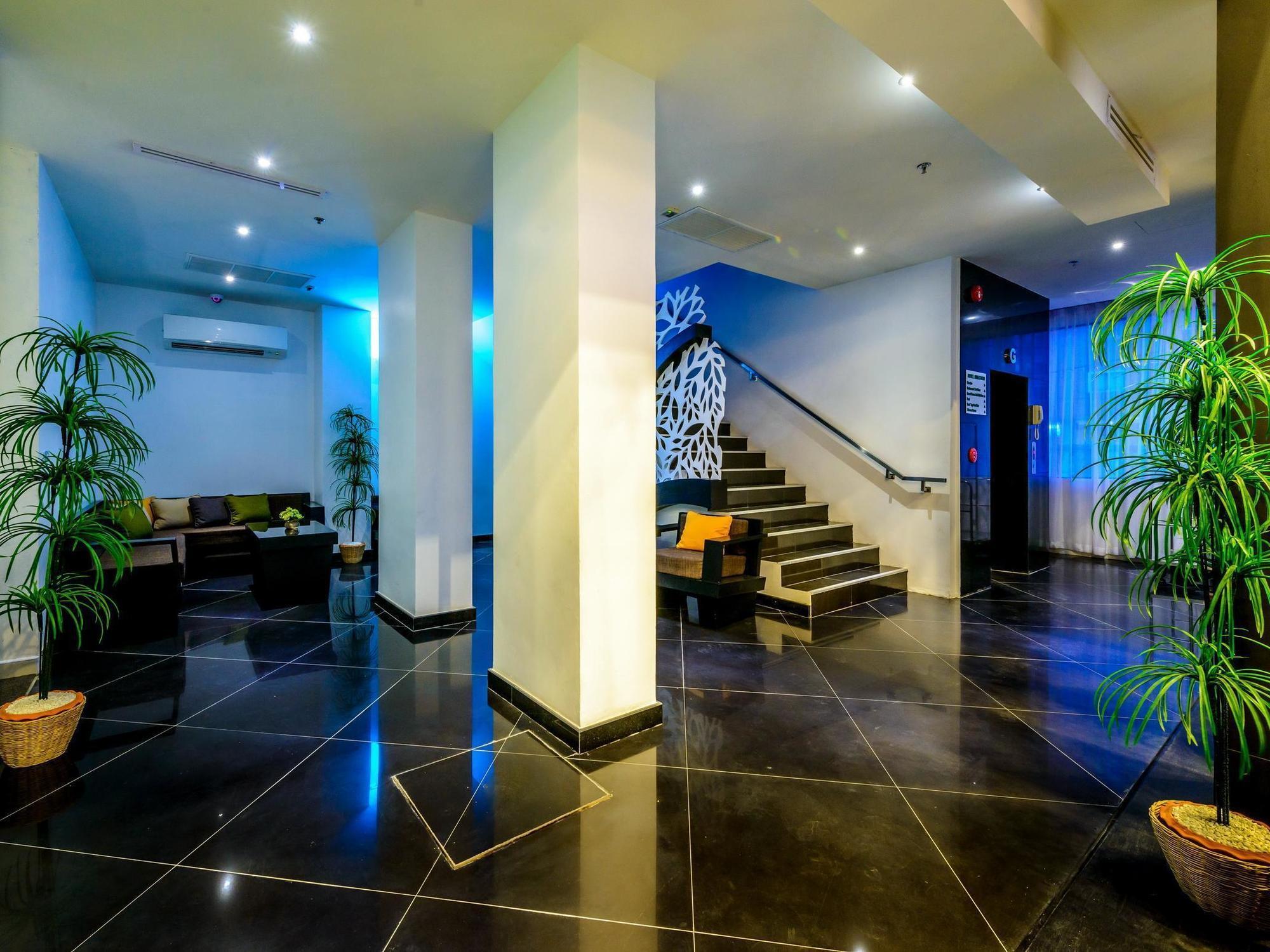 Raha Grand Hotel Patong Eksteriør bilde