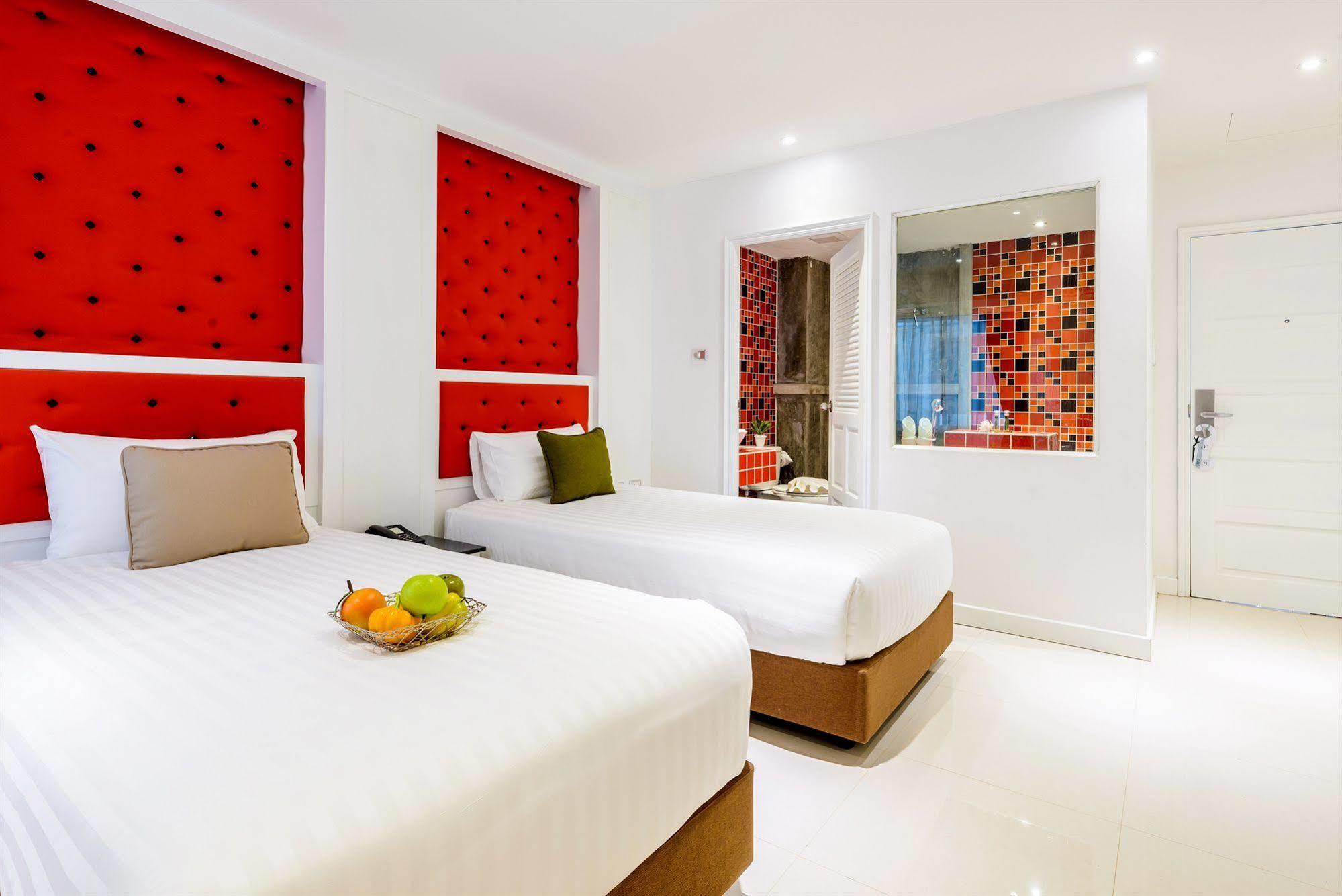 Raha Grand Hotel Patong Eksteriør bilde